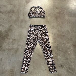 VICTORIA’S SECRET Leopard Print Leggings and Sports Bra Set